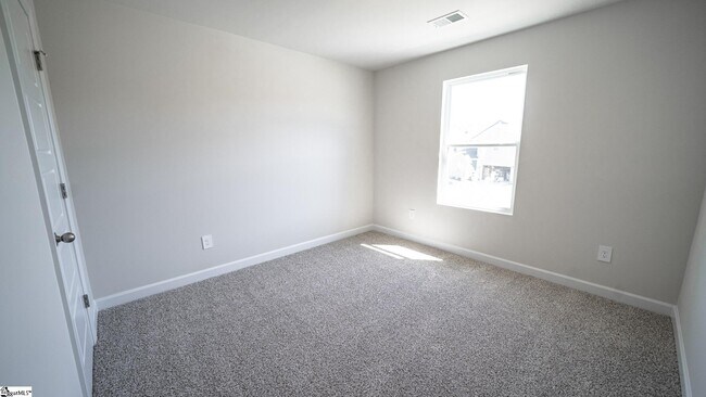 Building Photo - 1029 Killian St