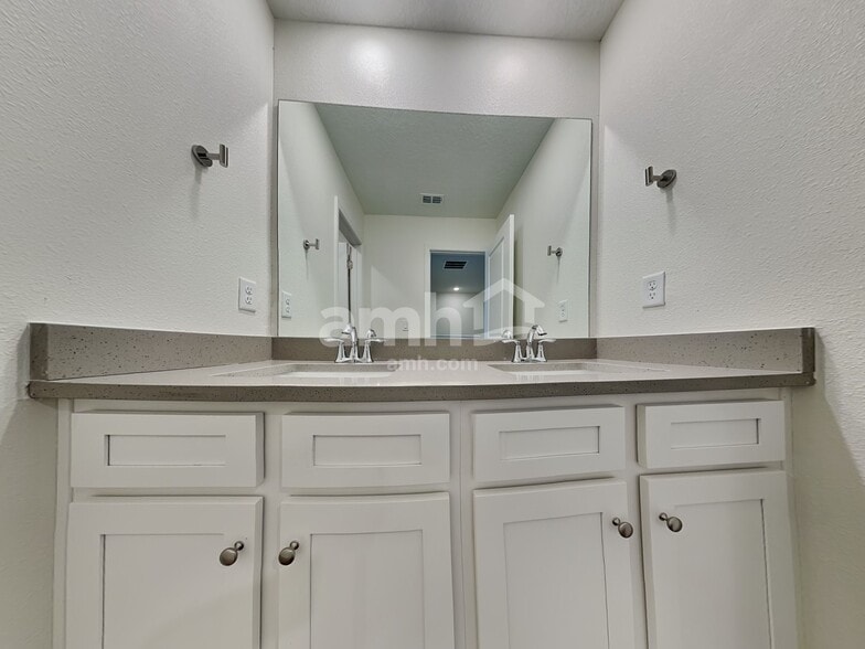 Building Photo - 2858 Alanas Mdw Wy