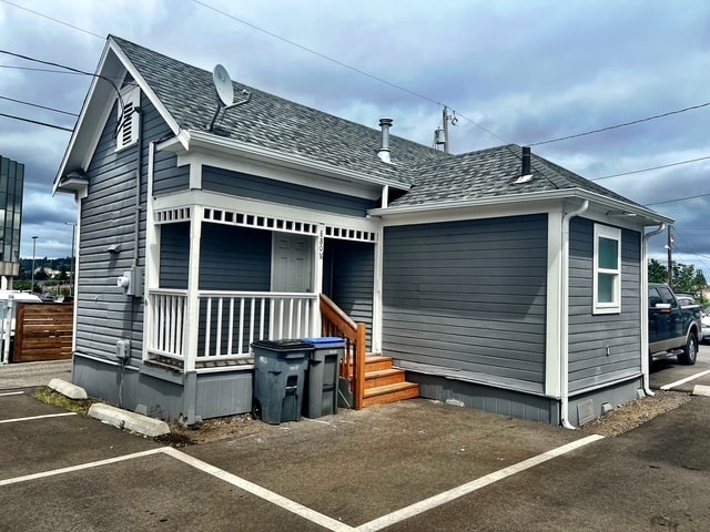 Primary Photo - 880 Burwell St
