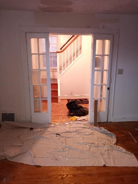 French doors - 3520 Ingleside Rd