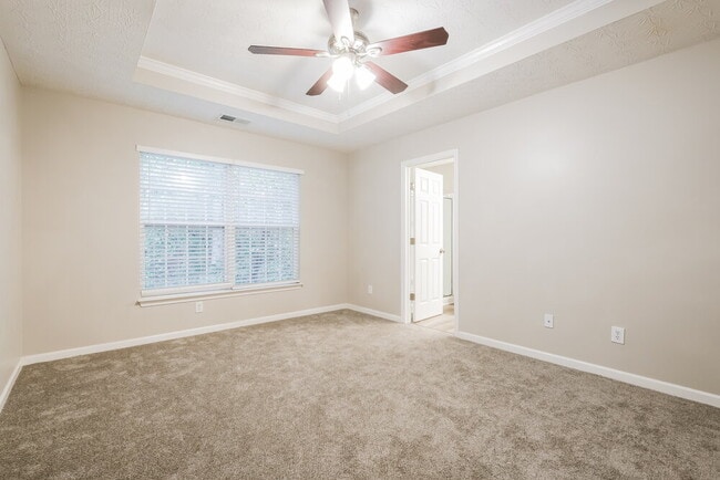 Building Photo - 79 Topaz Dr