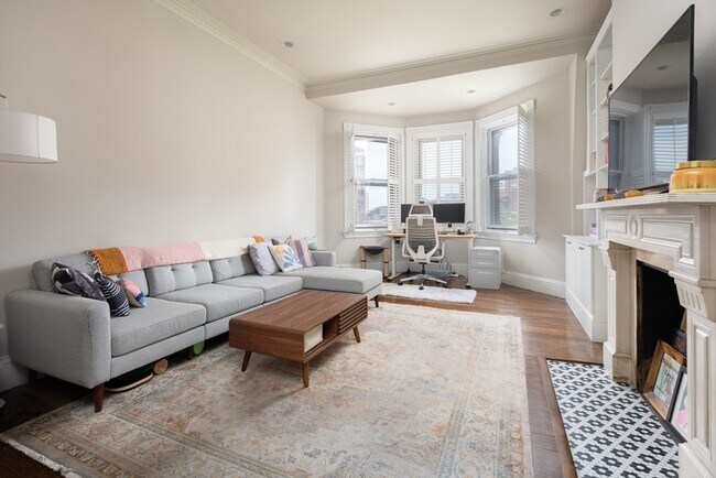 Building Photo - 281 Beacon St