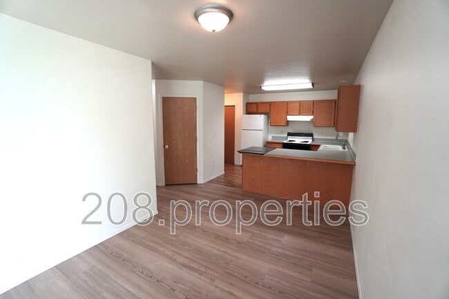 Building Photo - 46 3rd St