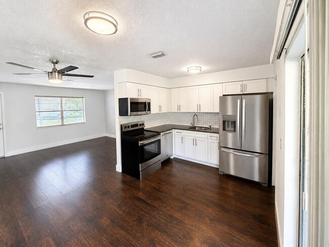 Building Photo - 2821 Duke Ln
