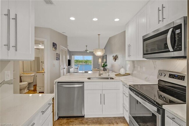 Building Photo - 1175 Mainsail Dr