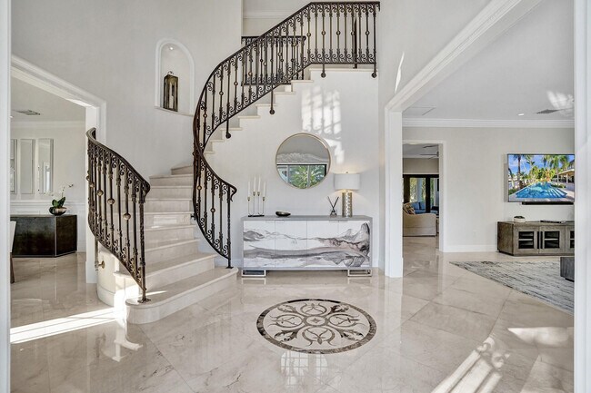 Building Photo - 73 Nurmi Dr