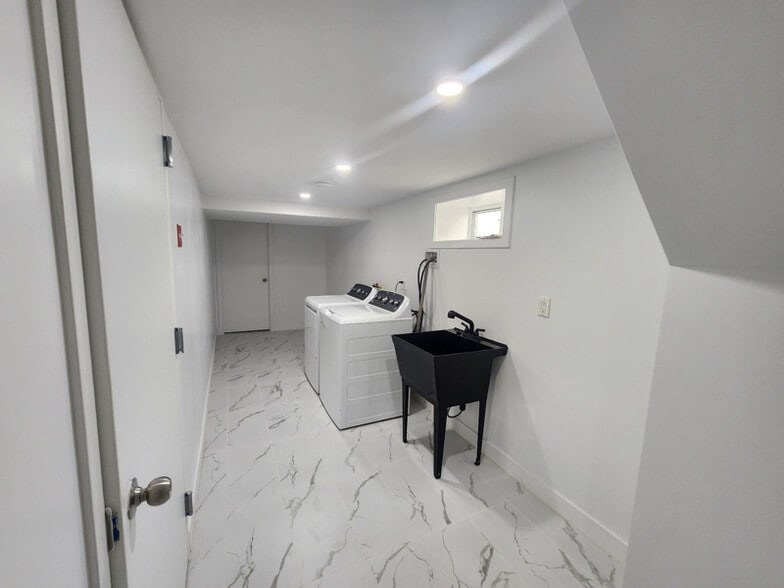 Building Photo - 45-58 172nd St