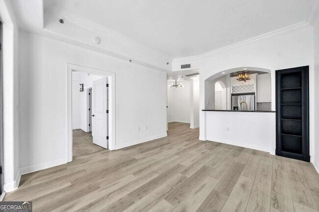 Building Photo - 3445 N Stratford Rd NE