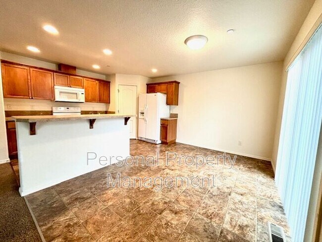Building Photo - 3371 NW 47th Dr