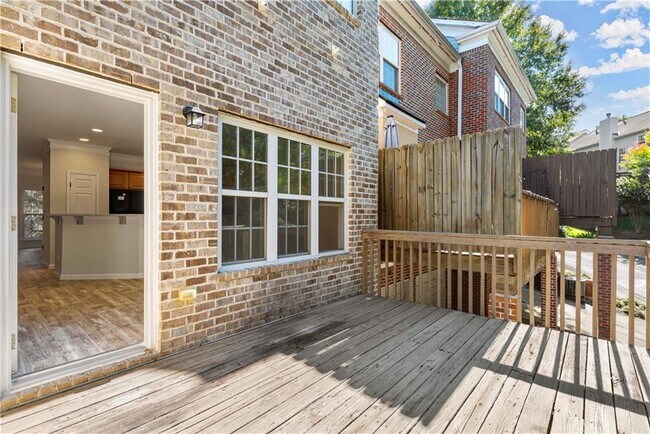 Building Photo - 119 Wetherbrooke Ln SE