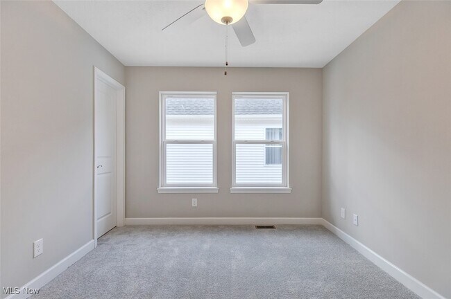 Building Photo - 2253 E 97th St