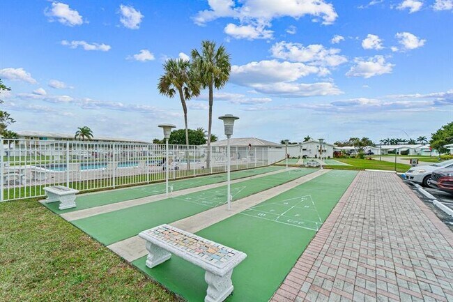 Building Photo - 330 S Golf Blvd