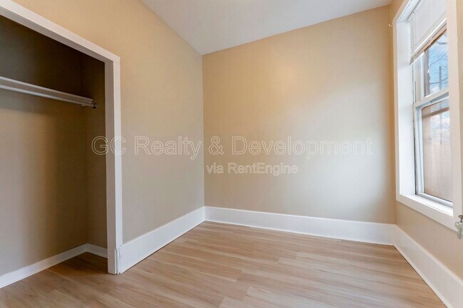 Building Photo - 3328 W Chicago Ave