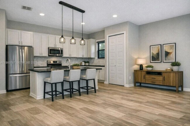 Building Photo - 760 NE 193rd Terrace