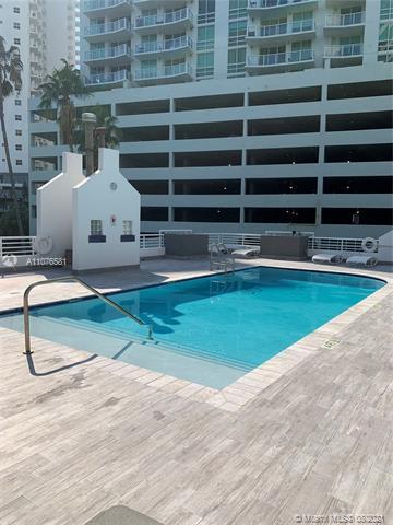 Building Photo - 1402 Brickell Bay Dr