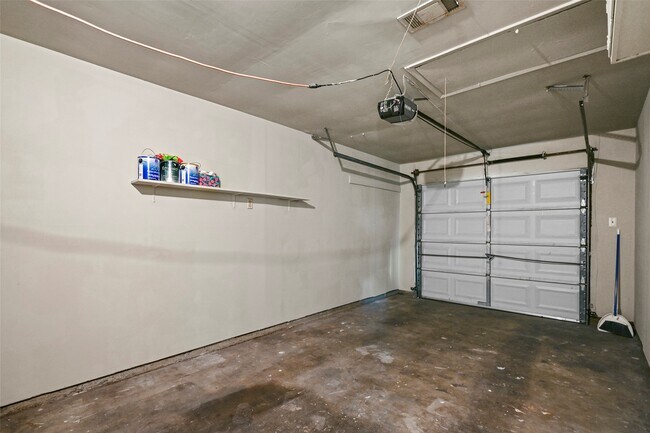 Building Photo - 4413 W 43rd St