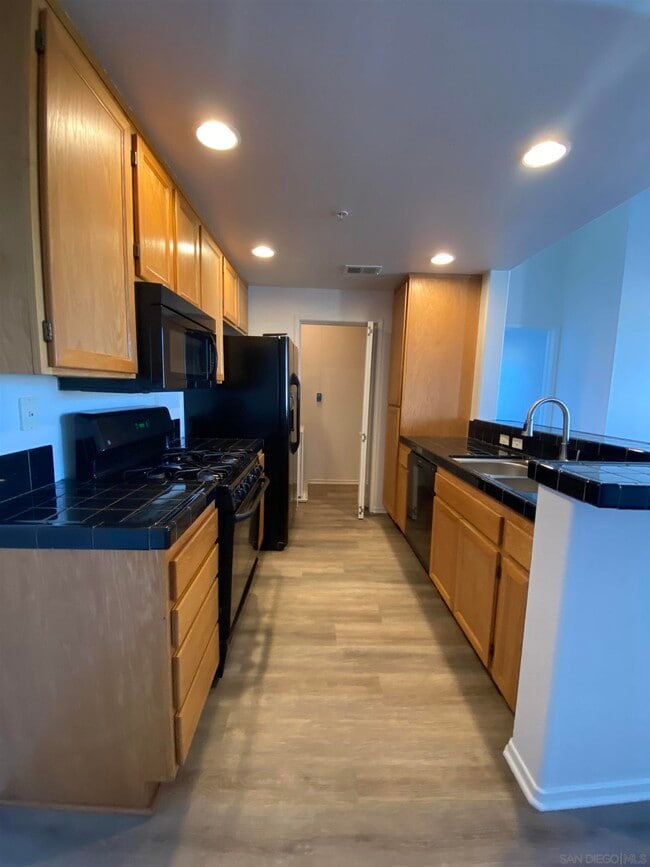 Building Photo - 1344 Paizay Pl
