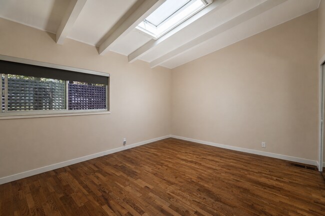 Building Photo - 1145 Harrison St