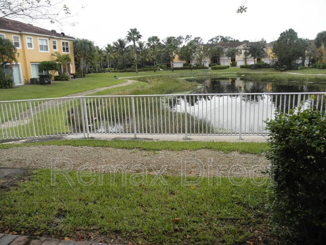 Building Photo - 822 Pipers Cay Dr