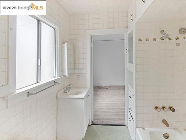 Building Photo - 5549 Harvey Ave