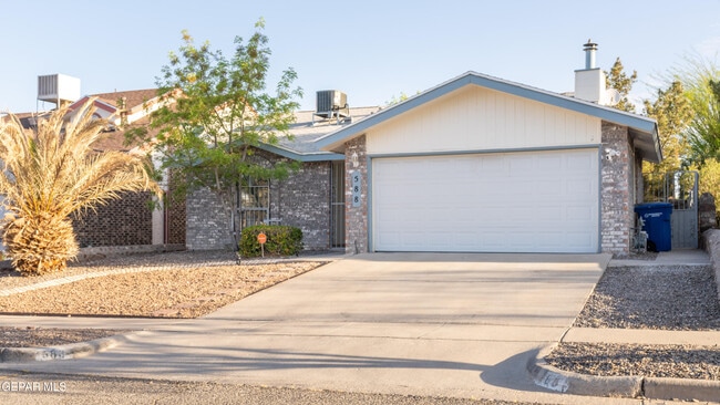 Building Photo - 588 Mogollon Cir