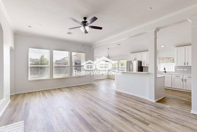 Building Photo - MOVE IN READY - 3BED/2BATH - FORNEY TEXAS