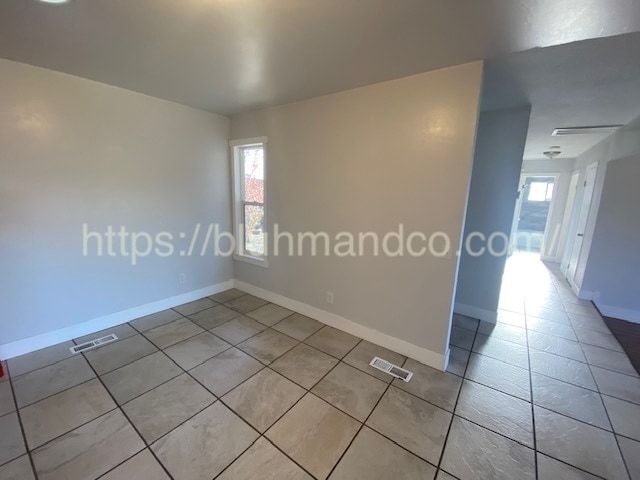 Building Photo - 3195 White Cir