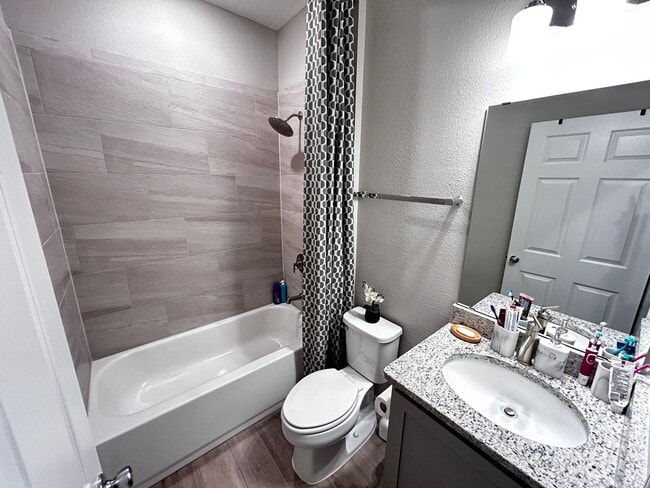 Building Photo - ? Immaculate 4 Bedroom, 3 Bath Home in Sto...