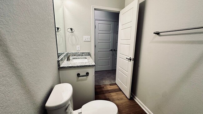 Building Photo - Newly Built Duplex on the Far West Side!