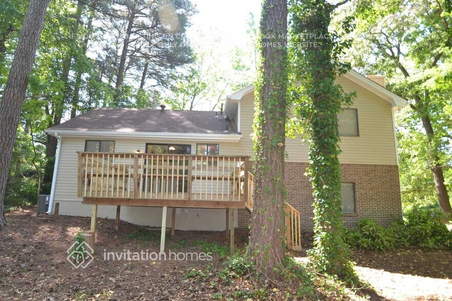 Building Photo - 4223 King James Ct
