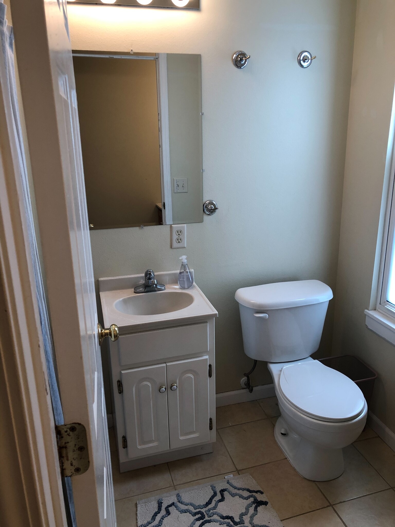 Bathroom - 476 Center St