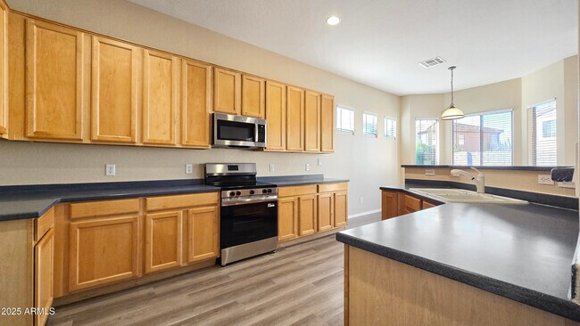 Building Photo - 13586 W Monte Vista Rd