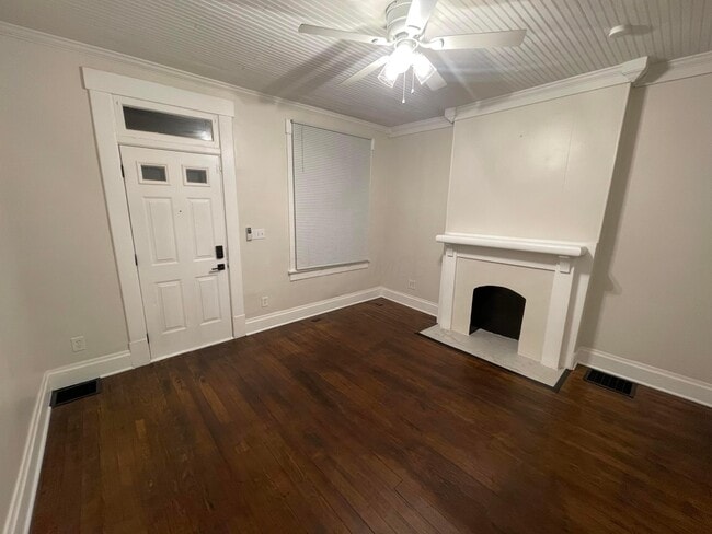 Building Photo - 287 E Woodrow Ave