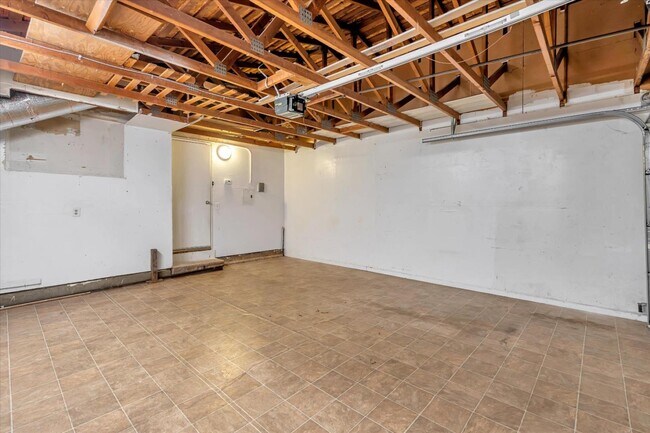Building Photo - 30079 Vanderbilt St
