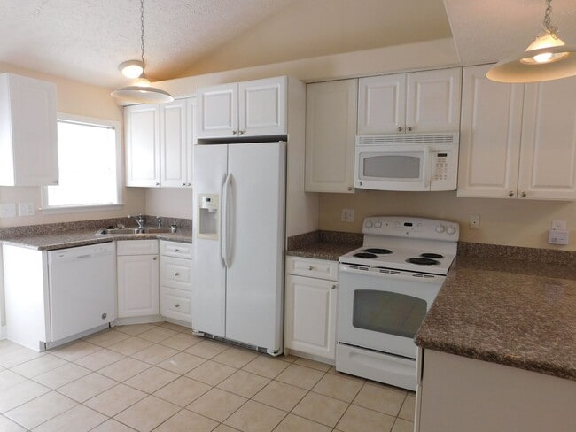 Building Photo - 4227 Arbor Green Way
