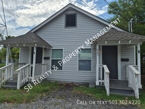 Building Photo - 303A Short Street EV-