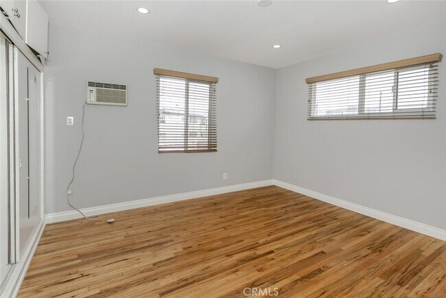 Building Photo - 11549 Sylvan St