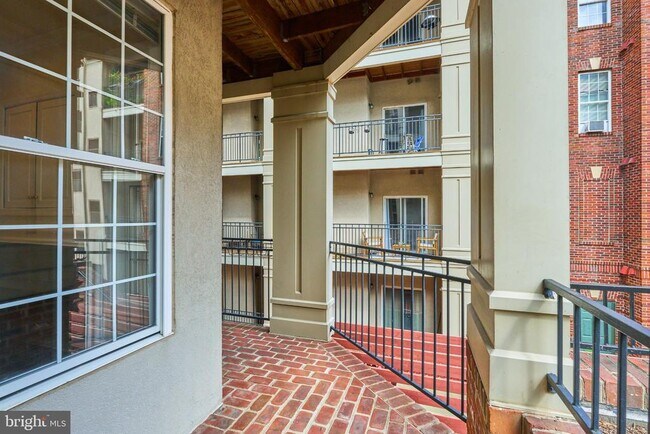 Building Photo - 1321 N Adams Ct