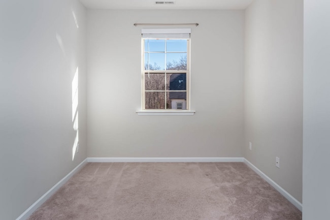 Building Photo - 268 Rubrum Dr
