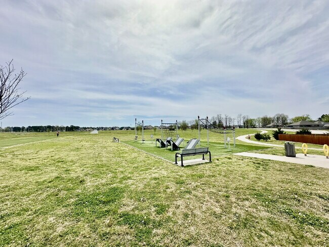 Building Photo - 6747 Winterwood Ave