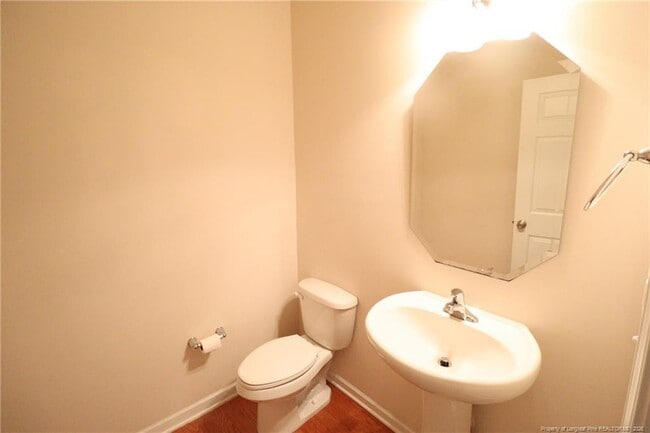 Building Photo - 619 Sealine Dr