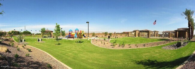 Building Photo - Gorgeous 4 Bed 3 Bath home located in Chandler