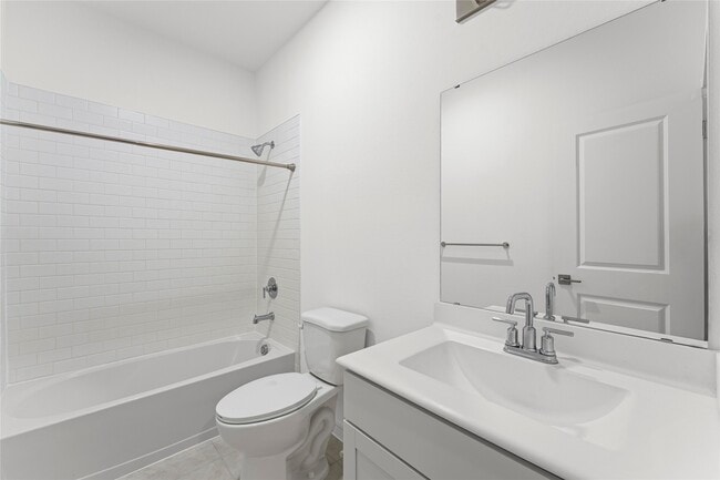 Building Photo - 4719 Bay Vista Dr