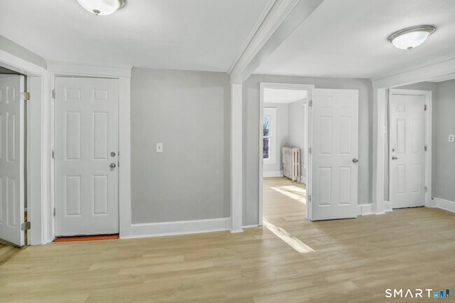 Building Photo - 4 Templeton St