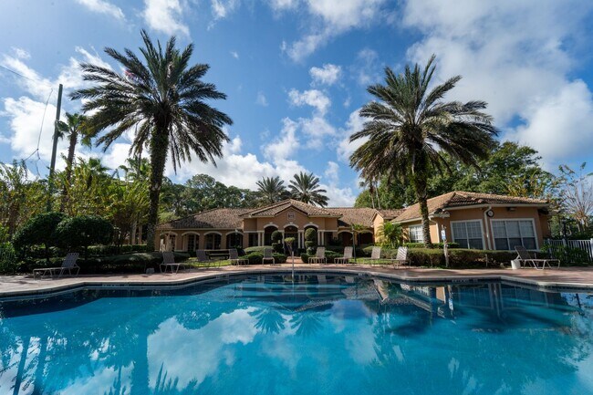 Building Photo - 3/2 Apartment with Garage