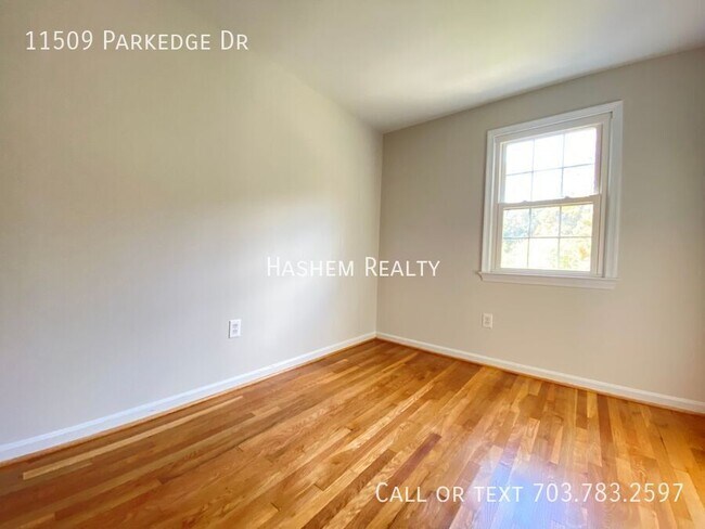 Building Photo - 11509 Parkedge Dr
