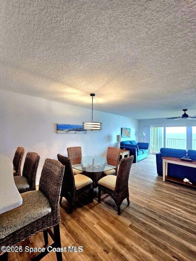 Building Photo - 1095 N Hwy A1A