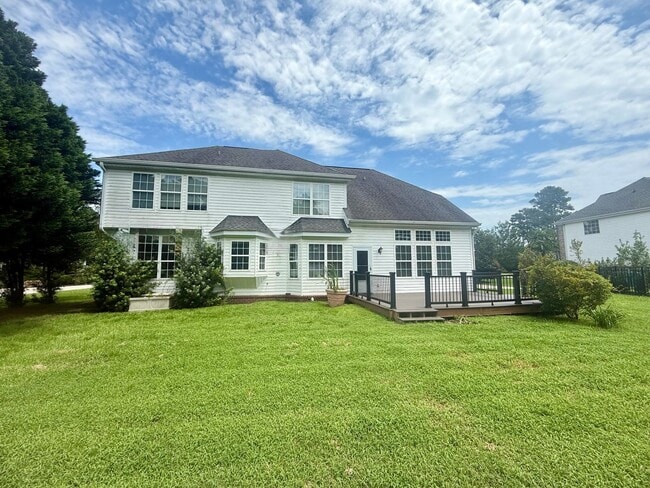 Building Photo - Myrtle Beach - 4 Bedroom / 2.5 Bathroom Home