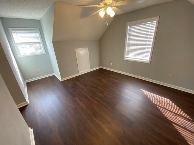 Building Photo - Shelton Park