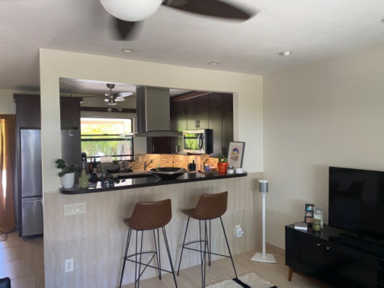 Building Photo - 666 N Plaza Amigo